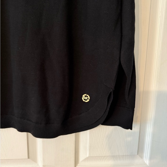 Michael Kors Black Sweater with Faux Fur Collar - Picture 4 of 9